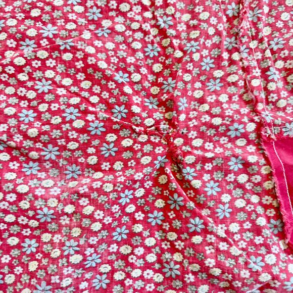 Vintage Handmade Red Floral Half Apron Tie Waist - Picture 3 of 4